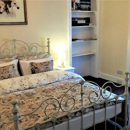 Cozy Central Apartment Inverness Bagian luar foto