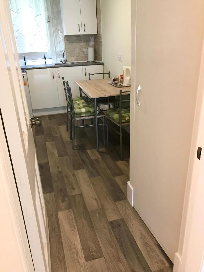 Cozy Central Apartment Inverness Bagian luar foto